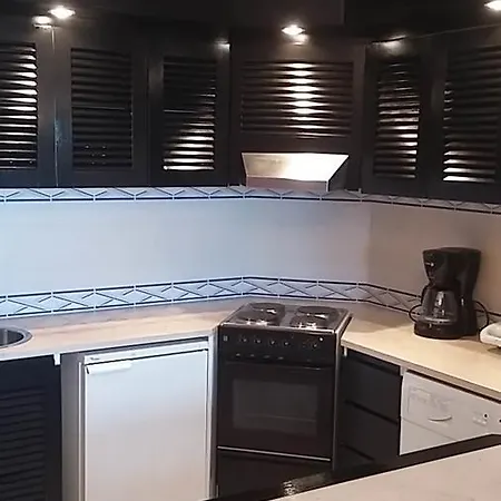 - Bellavista A1 T1 アパート